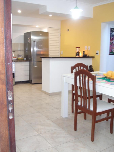 Casa De 3 Dormitorios - Rosario