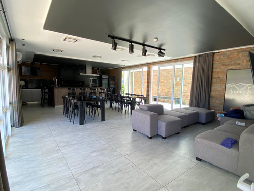 Departamento En Venta Edificio Paranoá - Sector Los Pablos