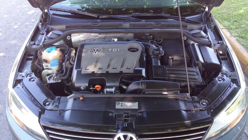 Imagen 11 de 14 de Volkswagen Vento 2.0 Luxury I 140cv