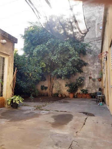 Imagen 3 de 11 de Venta Casa 4 Ambientes La Tablada Para 2 Familias