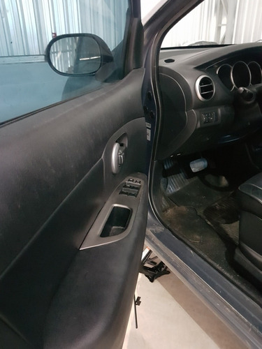 Imagem 10 de 10 de Sucata Nissan Livina 1.8 Automática P/ Retirada De Peças
