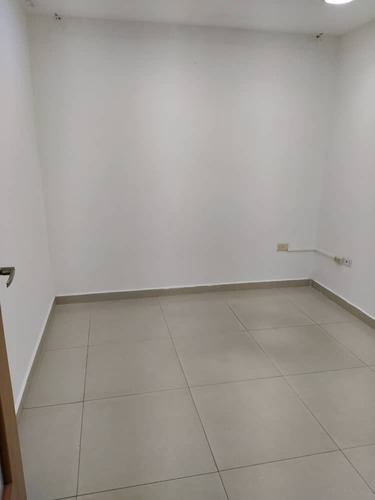 Imagen 13 de 15 de Pc Se Alquila Oficina Centro Seguros La Paz, La California Norte 44m2
