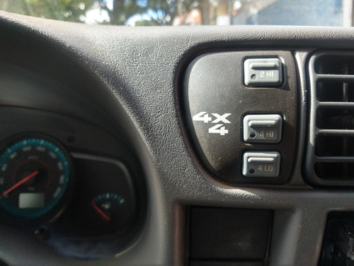 Chevrolet S10 2.8 Colina Cab. Dupla 4x4 4p 2010