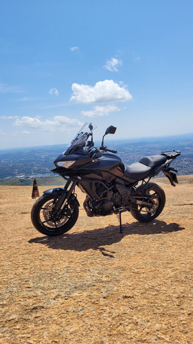 Vendo Versys 650 Abs Ano 2023 Preto Com 8 Mil Km.