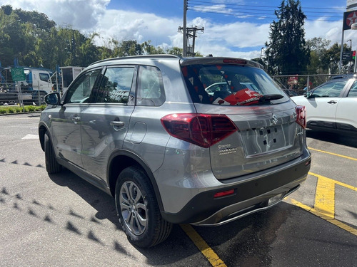 Imagen 11 de 25 de Suzuki Vitara 4x2 Automática