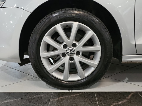Volkswagen Jetta 2.0 COMFORTLINE FLEX 4P TIPTRONIC