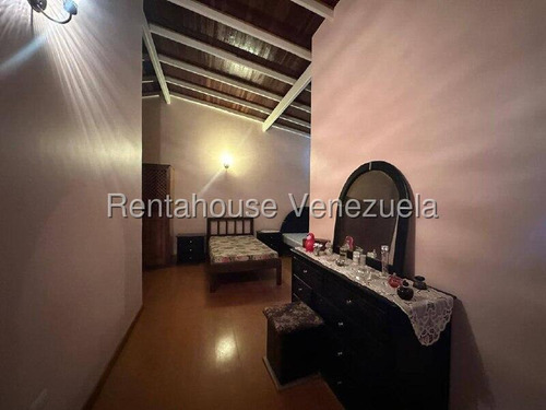 Amplia Y Luminosa Casa En Venta Urb La Mendera Cabudare Eo
