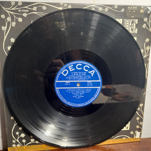 Imagem 3 de 6 de Vinil Lp A Slice Of Cake 1968 Bom Estado The Cake