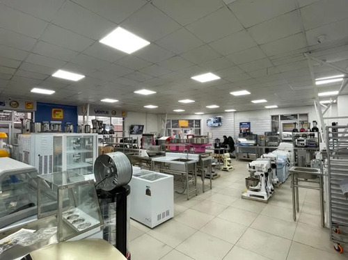 Local Comercial Arriendo 330 Mts2 Pasos Mall Independencia