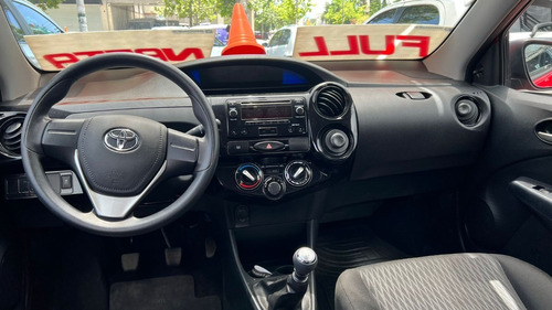 Imagen 8 de 8 de Toyota Etios X 1.5 2019