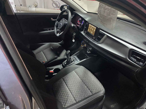 Imagen 10 de 15 de Kia Kia Rio Sedan 2019 4p Lx, 1.6 L Mpi Tm6, Ve, Ba, Bl, Ra