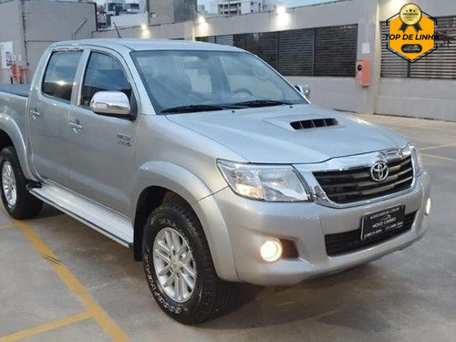 Toyota Hilux 3.0 SRV TOP 4X4 CD 16V TURBO INTERCOOLER DIESEL 4P AUTOMÁTICO