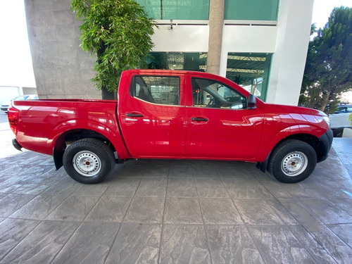 Imagen 8 de 13 de Nissan Np300 Doble Cabina Se 2018