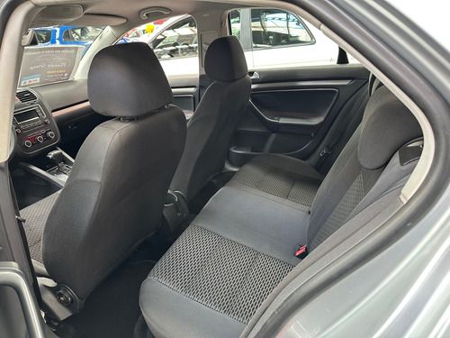 Volkswagen Bora 2.5 Style Tiptronic Bt At