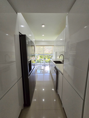 Apartamento En Venta-urb Country Club