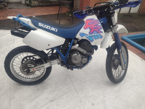Imagen 4 de 5 de Moto Enduro Suzuki Dr 350 S