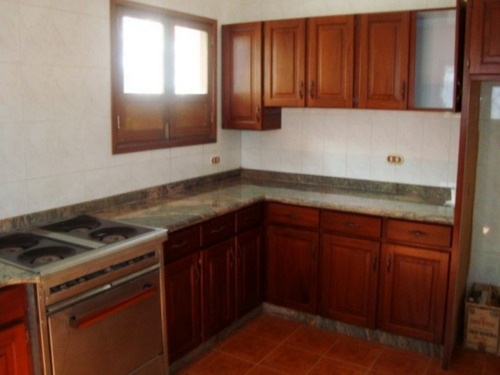 Tu Próximo Hogar Te Espera En Santa Mónica! Descubre Esta Espaciosa Casa De 500 M² Donde La Comodidad Y La Amplitud Se Fusionan. Ideal Para Crear Momentos Inolvidables. (cliente Directo) Fed