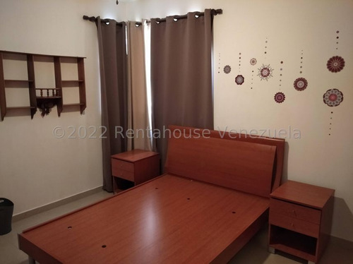 Imagen 3 de 15 de Marol Rentahouse Vende Apartamento En La Trigaleña Valencia 22-23736