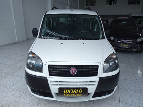 Imagem 2 de 13 de Fiat Doblò 1.8 Mpi Essence 7l 16v Flex 4p Manual