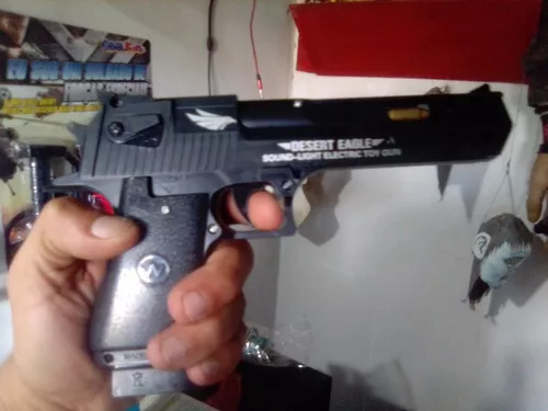 Arma De Brinquedo Desert Eagle Pistola Som Luz Realística