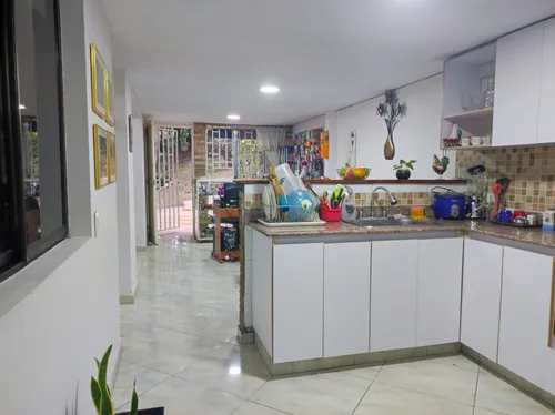 Casa En Venta En Serramonte. Cod V12846