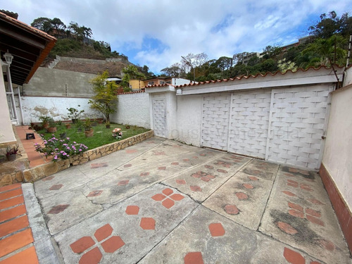 Imagen 30 de 30 de Casa_en_venta_en_caracas_en_santa-sofia_ Rah-21-17668 Orlando Figueira 04125535289/04242942992