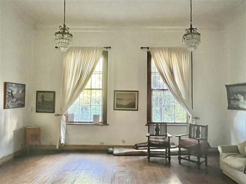 Casa En Venta De 6 Dorm. En Valparaíso