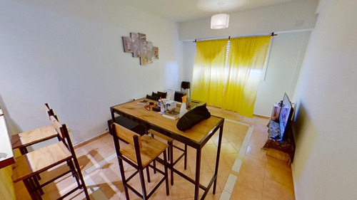 Imagen 3 de 10 de Departamento De Un Dormitorio · 43 M² · Planta Baja