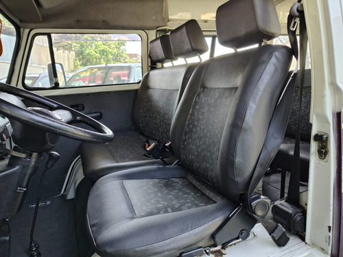 Volkswagen Kombi 1.6 STD 8V GASOLINA 3P MANUAL