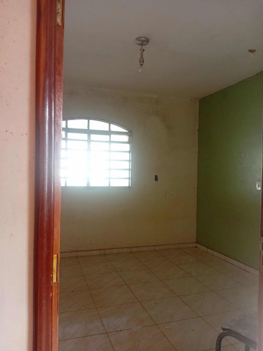Casa 3 Quartos 1 Banheiro