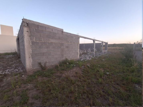 Terreno 800 M2 - Agua Y Luz - Con Construccion