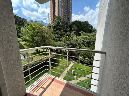 Apartaestudio En Arriendo Ubicado En El Poblado Sector Los Balsos (27031).