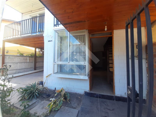 Casa En Venta De 3 Dorm. En Buín