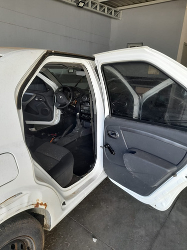 Renault Logan 1.6 16v Expression Hi-flex Aut. 4p