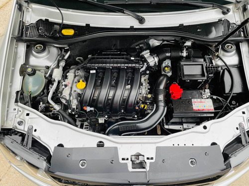 Imagen 8 de 15 de Renault Duster 2019 2.0 Intens Mt
