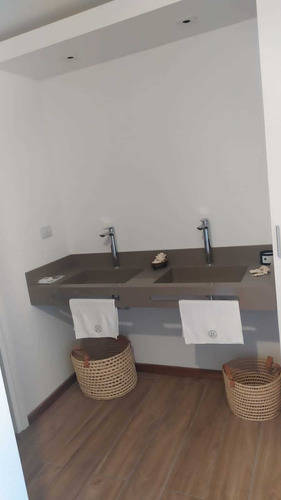 Imagen 7 de 21 de Mediland Departartamento Dos Dormitorios Con Cochera Y Piscina