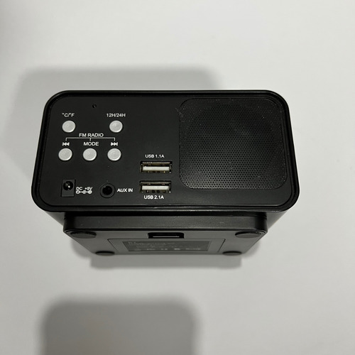 Reloj Despertador Digital Led Cargador Usb, Radio Fm Aux (Usado)