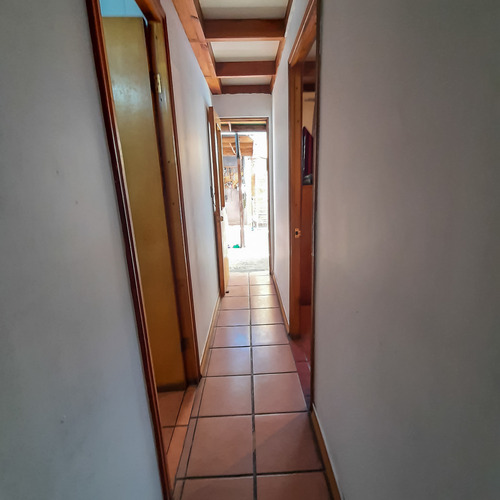Casa Con Seis Piezas Y Estilo En Comuna De La Granja