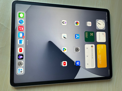 iPad  Apple Pro 4th Generation 2020 A2232 12.9  