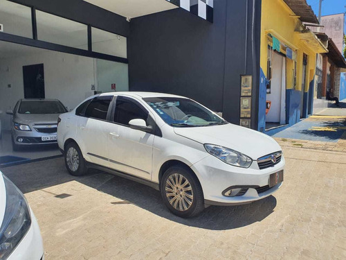 Fiat Grand Siena Essence 1.6 2015