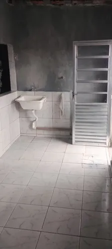 Casa 1 Quarto, Sala, Cozinha, Lavanderia E Banheiro.