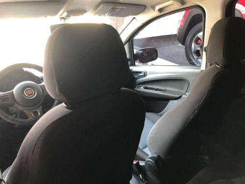 Imagem 10 de 15 de Fiat Uno Attractive 1.0