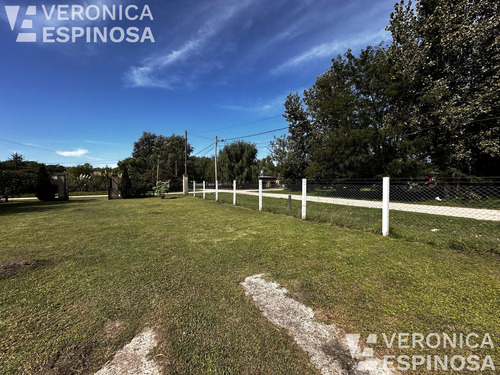 Casa De Dos Ambientes En Venta, Las Heras. Sobre Lote Propio De 750 M2 En Villars.