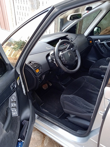Imagem 5 de 7 de Citroën C4 2.0