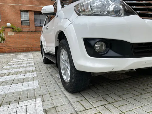 Toyota Fortuner 2.7 Gasolina 4x4 Automática Segundo Dueño