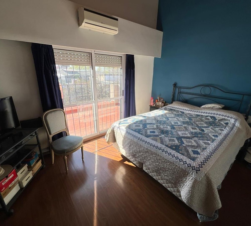 Venta De Departamento Con Galpon En Pompeya