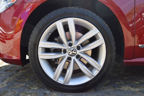 Volkswagen Passat 2018 V6 Rojo