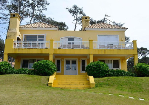 Casa De 4 Dormitorios En Laguna Blanca