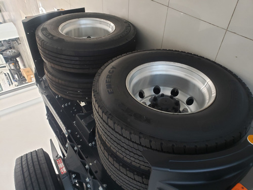Imagen 5 de 15 de Iveco Hi Way 440cv 6x2 Dp
