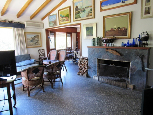 Casa En Venta En Península.- Ref: 2663